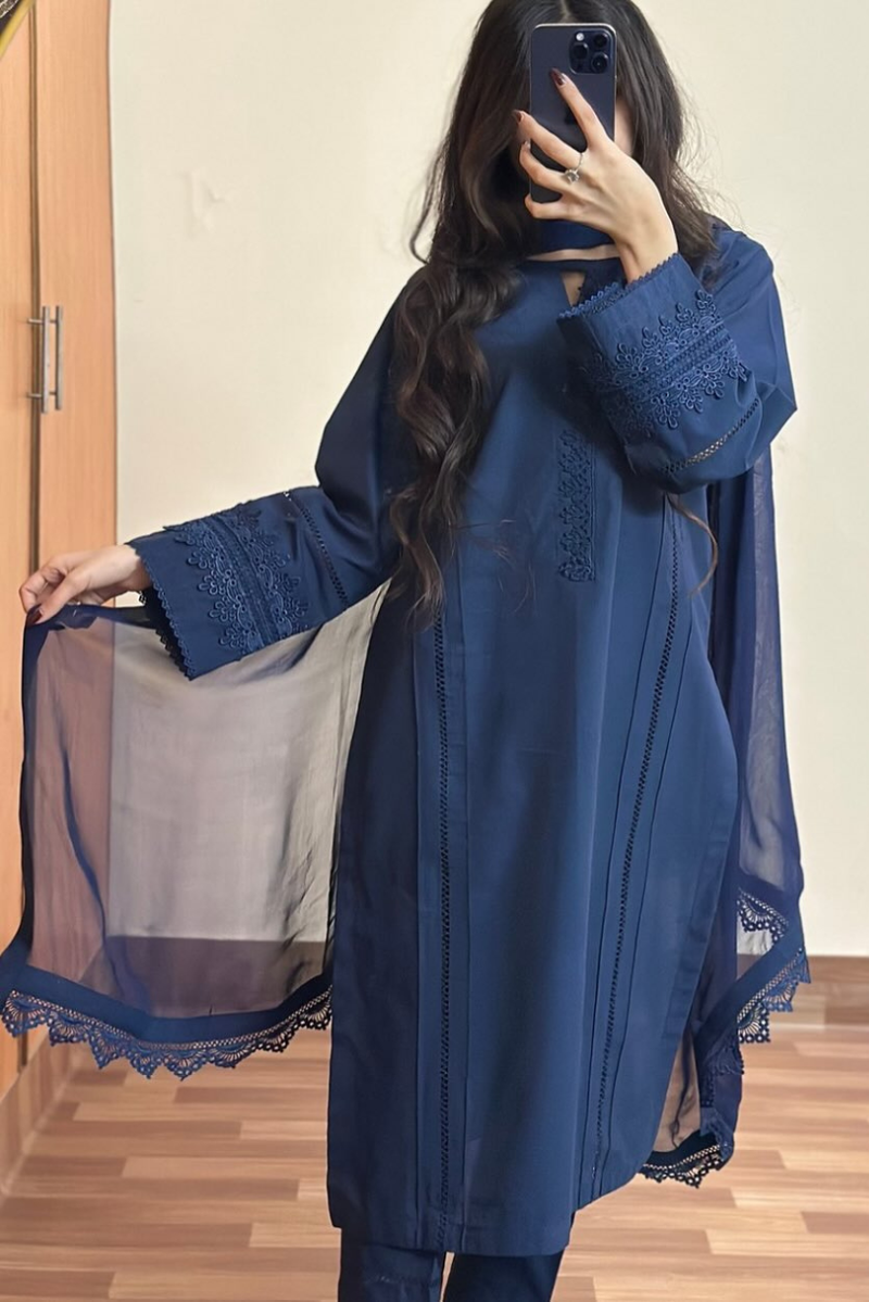 Sitara 3PC Stitched
-Gulnaar