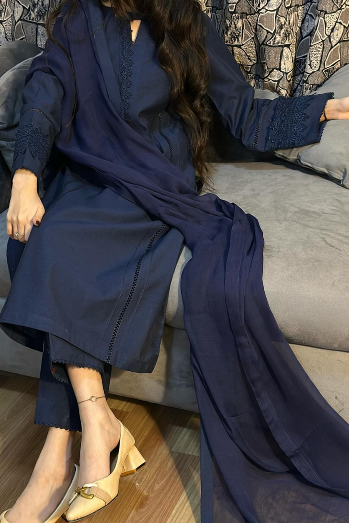 Sitara 3PC Stitched
-Gulnaar
